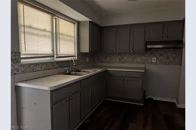 9409 Manor Avenue, Loveland, OH 44104 - Photo 25