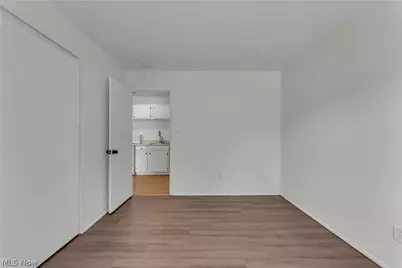 1415 Wyandotte Avenue #304, Oakwood, OH 44107 - Photo 13