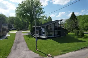 1652 Jersey St, Lake Milton, OH 44429 - Photo 7