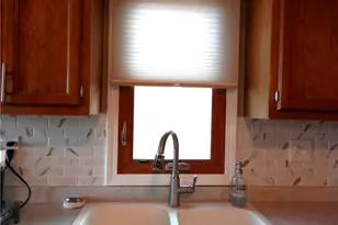 33091 Lakeshore Blvd, Eastlake, OH 44095 - Photo 9