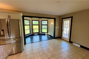 11379 Woodiebrook Rd, Chardon, OH 44024 - Photo 17