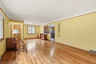 6524 Charles Rd, North Olmsted, OH 44070 - Photo 5