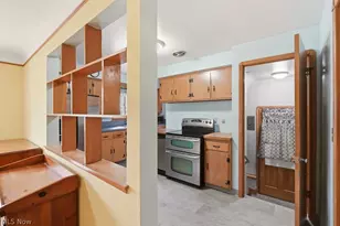 6524 Charles Rd, North Olmsted, OH 44070 - Photo 11