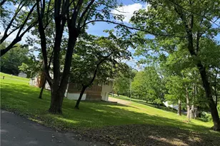 2160 Potts Ln, Zanesville, OH 43701 - Photo 5