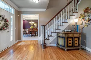 6315 Williams Dr, Grandview Heights, OH 44147 - Photo 3