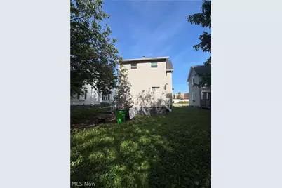 284 3rd Street NW, Barberton, OH 44203 - Photo 3