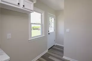 17 N Richview Ave, Youngstown, OH 44509 - Photo 9