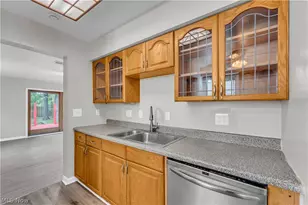 18517 Homeway Rd, Loveland, OH 44135 - Photo 11