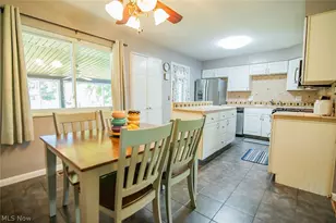 1700 28th St, Vienna, WV 26105 - Photo 29