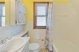 5915 Forest Ave, Parma, OH 44129 - Photo 7