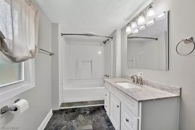 539 Lloyd Street, Barberton, OH 44203 - Photo 27