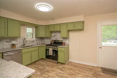 636 Page Street, Ravenna, OH 44266 - Photo 9