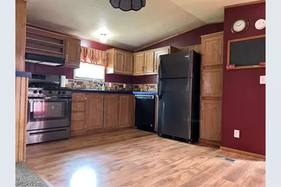39 N Canal Street, Frazeysburg, OH 43822 - Photo 9