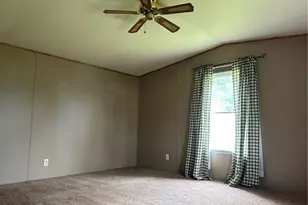 39 N Canal St, Frazeysburg, OH 43822 - Photo 5