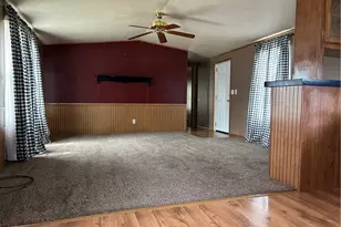 39 N Canal St, Frazeysburg, OH 43822 - Photo 11