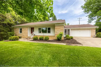 32 Lakeview Drive, Millersburg, OH 44654 - Photo 1