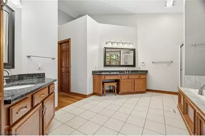 6442 Meadowsweet Avenue NW, Canton, OH 44718 - Photo 21