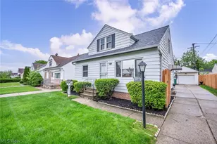 15300 Northwood Ave, Maple Heights, OH 44137 - Photo 5