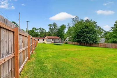 538 W Park Avenue, Columbiana, OH 44408 - Photo 17