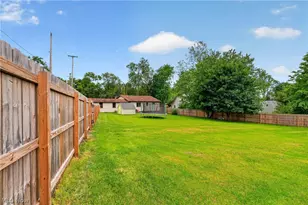 538 W Park Ave, Columbiana, OH 44408 - Photo 17
