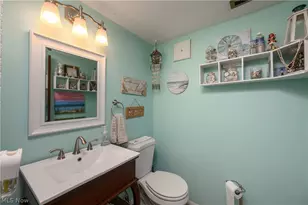 1300 Hyacinth Dr NE, North Canton, OH 44720 - Photo 15