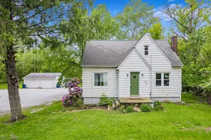 86 Southeast Ave, Tallmadge, OH 44278 - Photo 1