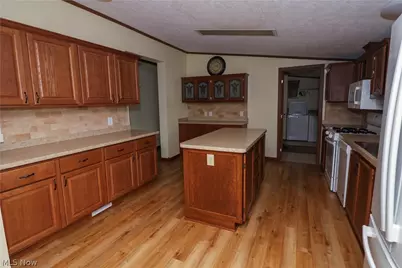 571 Sandtrap Circle, Painesville, OH 44077 - Photo 7