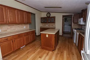 571 Sand Trap Cir, Painesville, OH 44077 - Photo 7