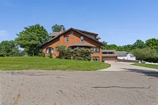 231 E Milton St, Alliance, OH 44601 - Photo 3
