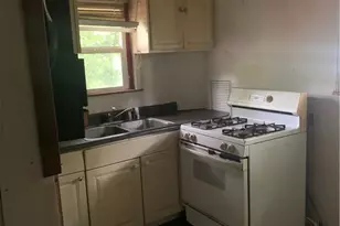 170 Stone St, Akron, OH 44305 - Photo 7
