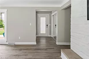 2930 E Royalton Rd, Grandview Heights, OH 44147 - Photo 5