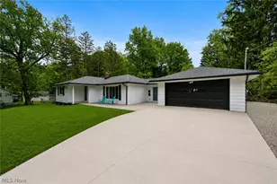 2930 E Royalton Rd, Grandview Heights, OH 44147 - Photo 3