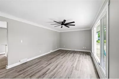 2930 W Royalton Road, Grandview Heights, OH 44147 - Photo 9