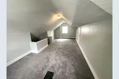 31 E Brookside Avenue, Akron, OH 44301 - Photo 37
