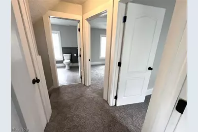 31 E Brookside Avenue, Akron, OH 44301 - Photo 33