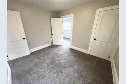 31 E Brookside Avenue, Akron, OH 44301 - Photo 25