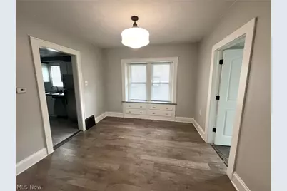 31 E Brookside Avenue, Akron, OH 44301 - Photo 5