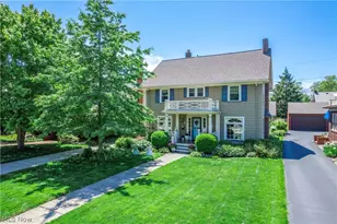 1090 Erie Cliff Dr, Oakwood, OH 44107 - Photo 1