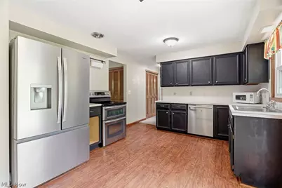 1212 Linwood Avenue SW, North Canton, OH 44720 - Photo 15