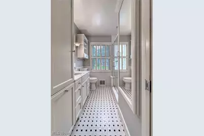 830 Monroe Avenue, Cuyahoga Falls, OH 44221 - Photo 7