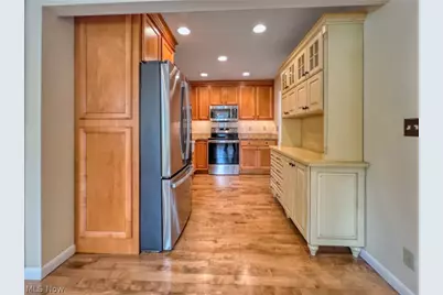 830 Monroe Avenue, Cuyahoga Falls, OH 44221 - Photo 5