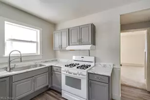 1311 17th St NW, Canton, OH 44703 - Photo 5