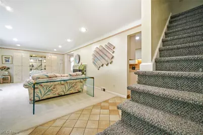 2081 Temblethurst Road, Loveland, OH 44121 - Photo 9