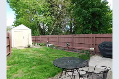421 Celtic Street, Akron, OH 44314 - Photo 21