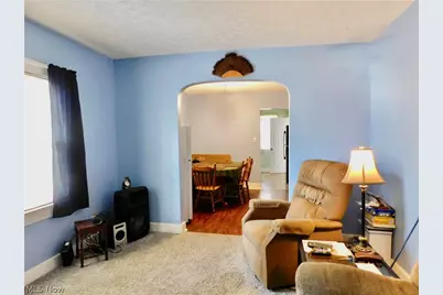 421 Celtic Street, Akron, OH 44314 - Photo 3