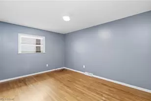 6195 Stafford Dr, North Olmsted, OH 44070 - Photo 15
