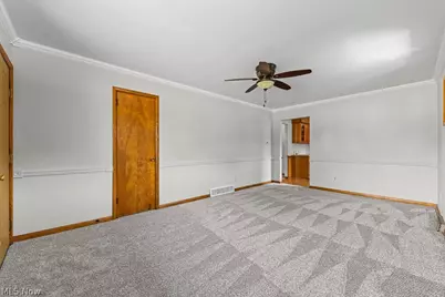 681 Newton Avenue, Barberton, OH 44203 - Photo 5