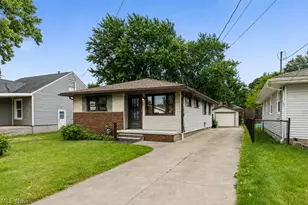 681 Newton Ave, Barberton, OH 44203 - Photo 3