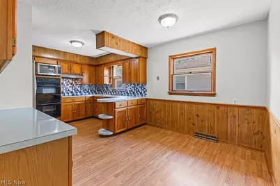 681 Newton Avenue, Barberton, OH 44203 - Photo 7