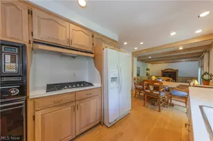 1750 Kenton Cir, Lyndhurst, OH 44124 - Photo 13